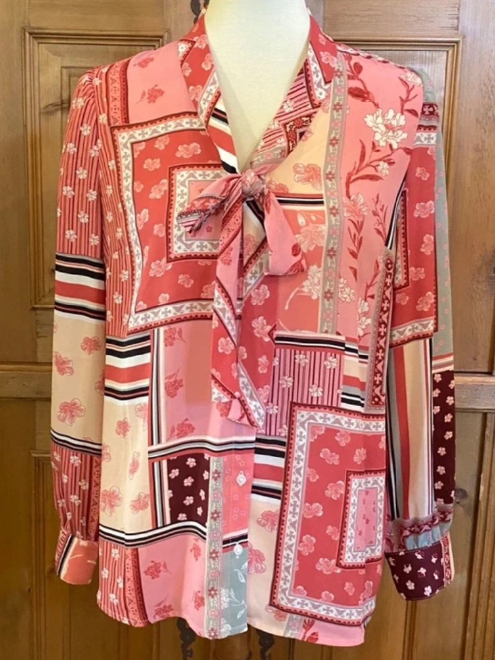Talbots Rose Patchwork Pattern Tie Neck Button Front Long Sleeve Silky Blouse MP